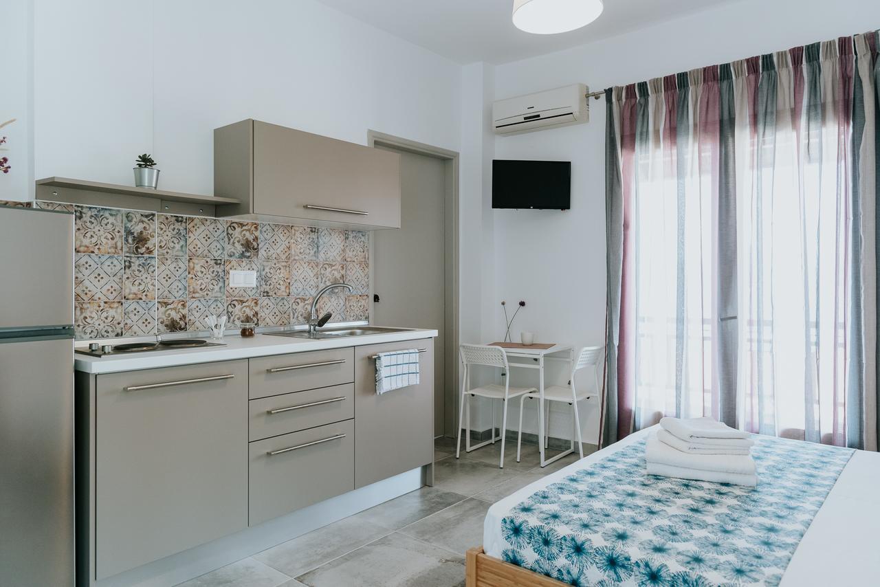 Avli Apartments Pyrgadikia Eksteriør billede